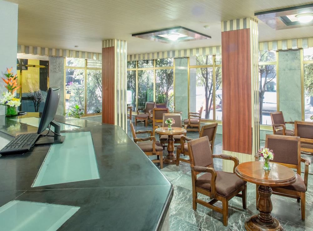 Hotel Senorial 17/28