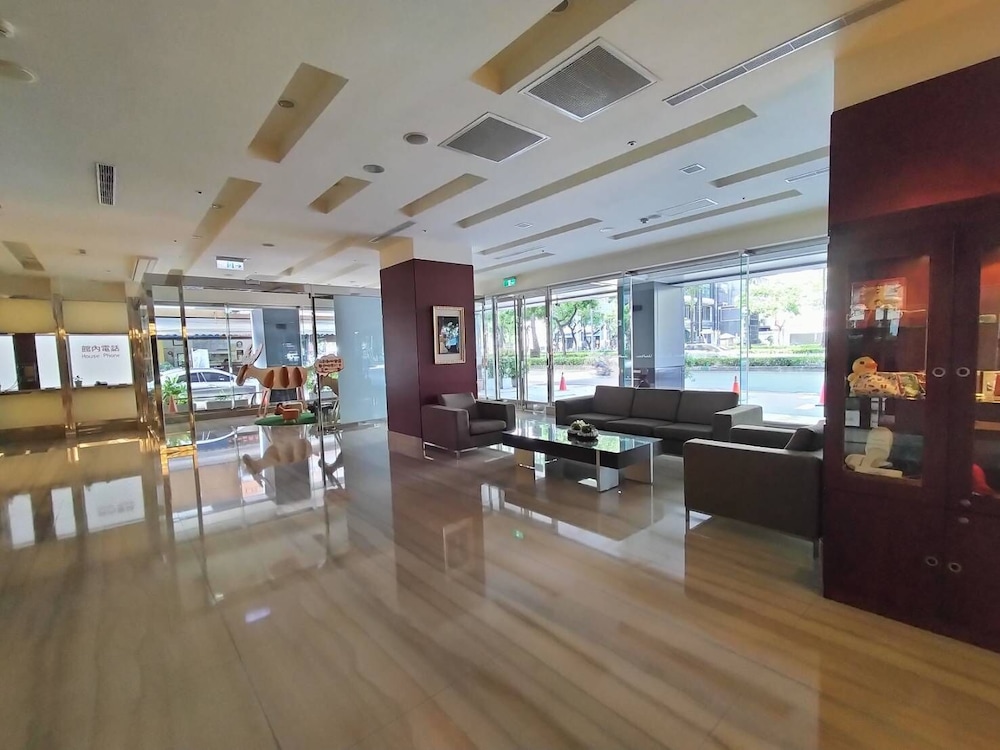 Urban Hotel 33 49/69