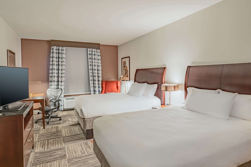 Hilton Garden Inn Granbury 16/64