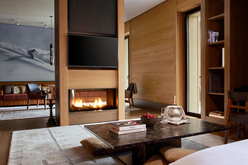 جناح جونيور ديلوكس بسرير كينج، The Chedi Andermatt 3/9