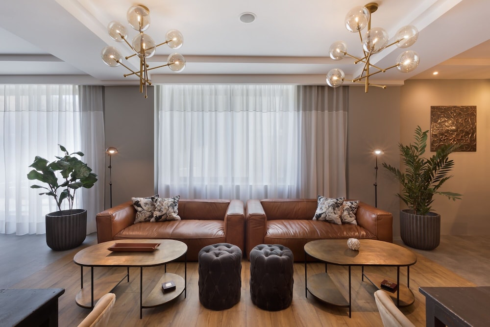 Argento Hotel 43/63