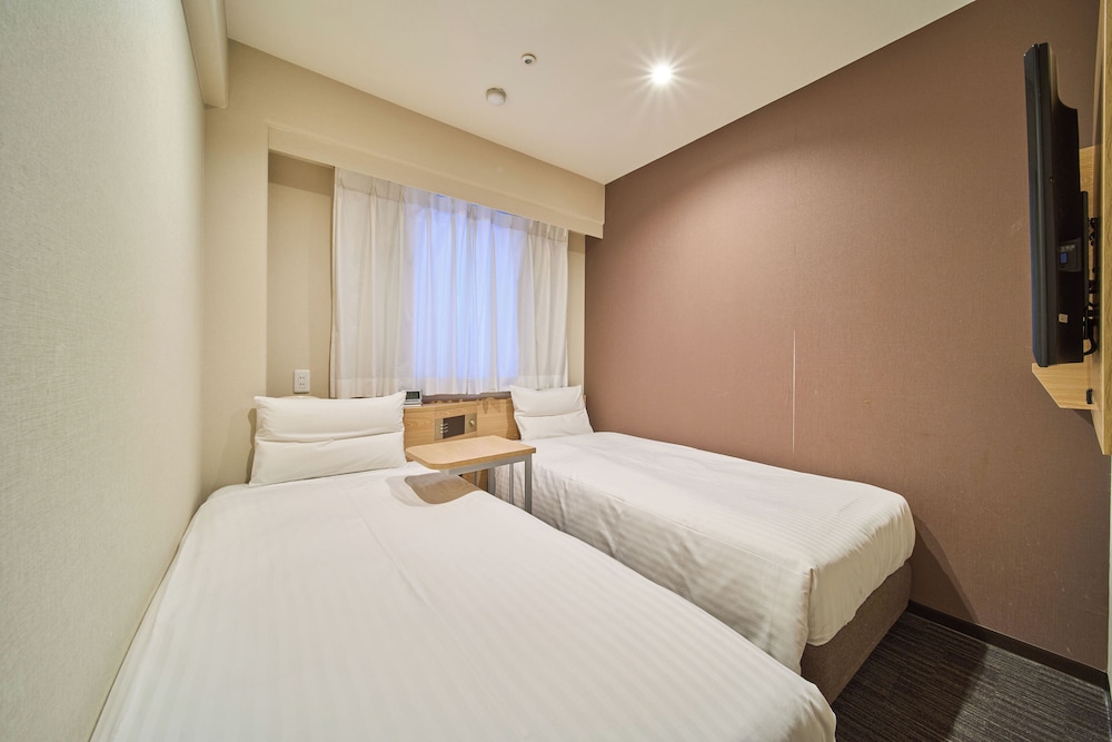 VIA INN SHIN-OSAKA WEST 18/42