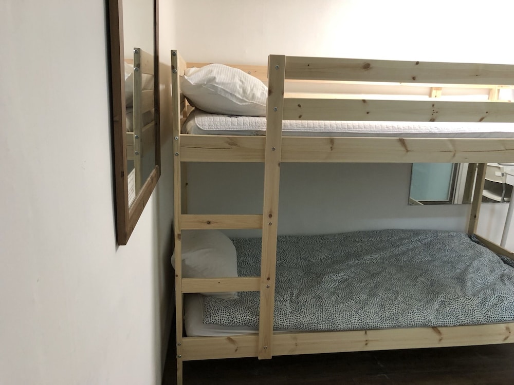 Hostel Metro 5/51