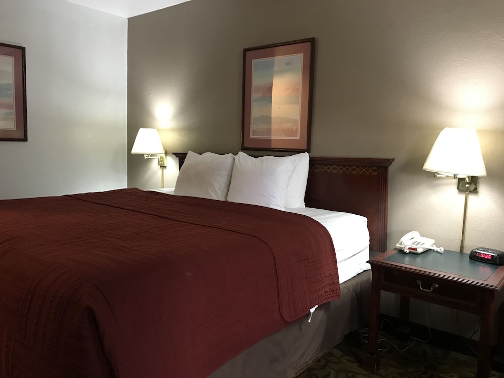Travelodge by Wyndham Truth or Consequences 13/25