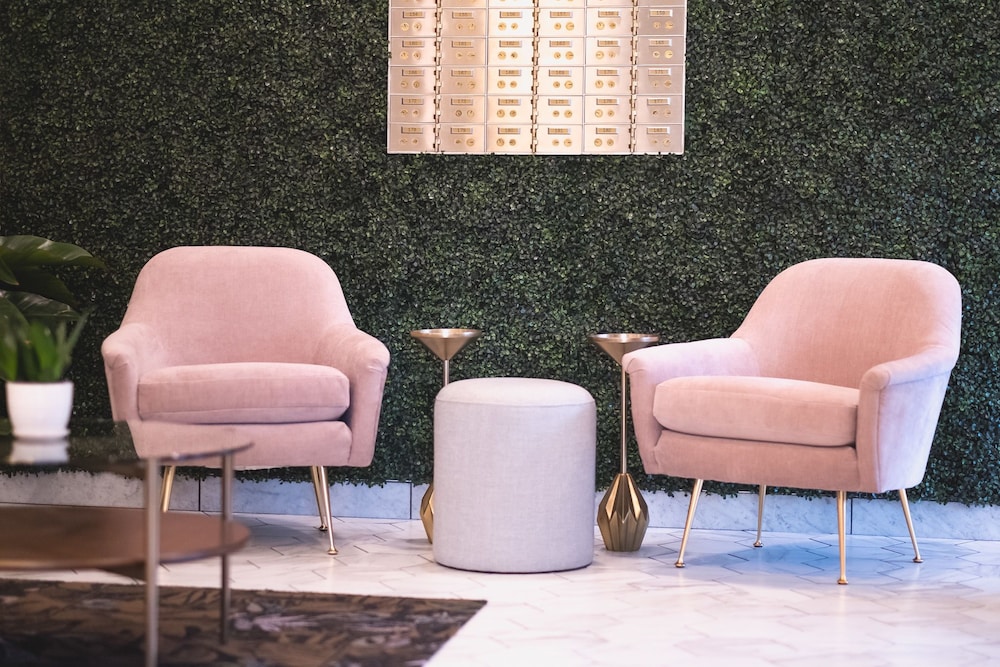 The Vault Hotel 14/17