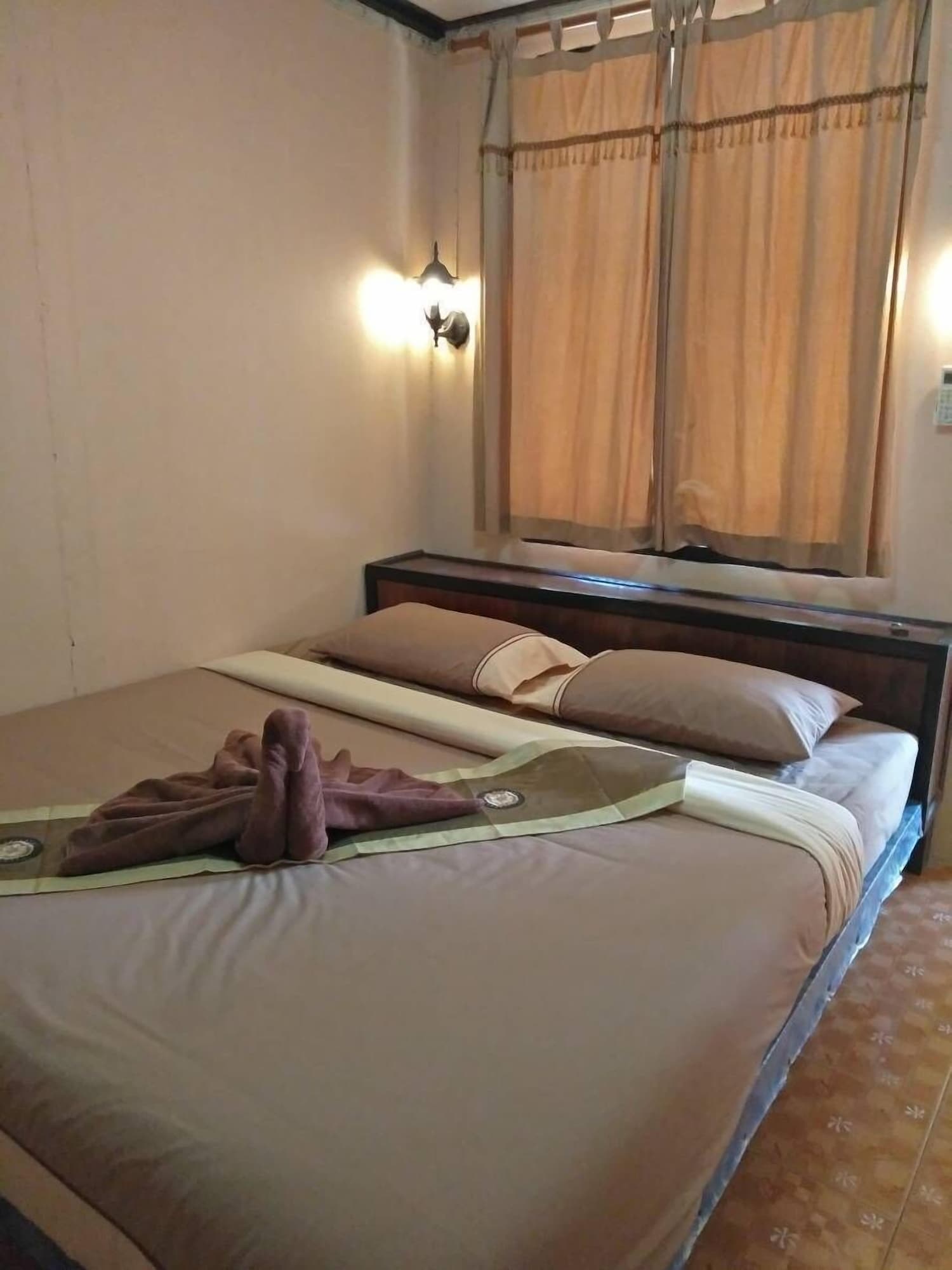 STANDARD, DOUBLE BED