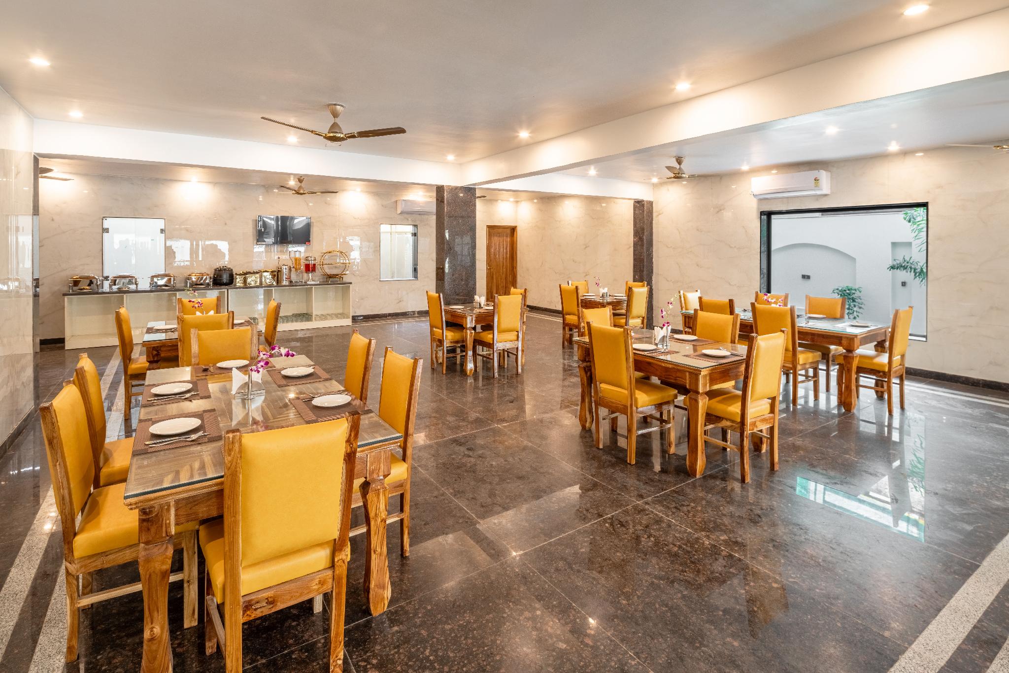 Lime Tree Hotel & One BHK Serviced Apartment Noida Grand Central Next to Sector 51 metro 21/25