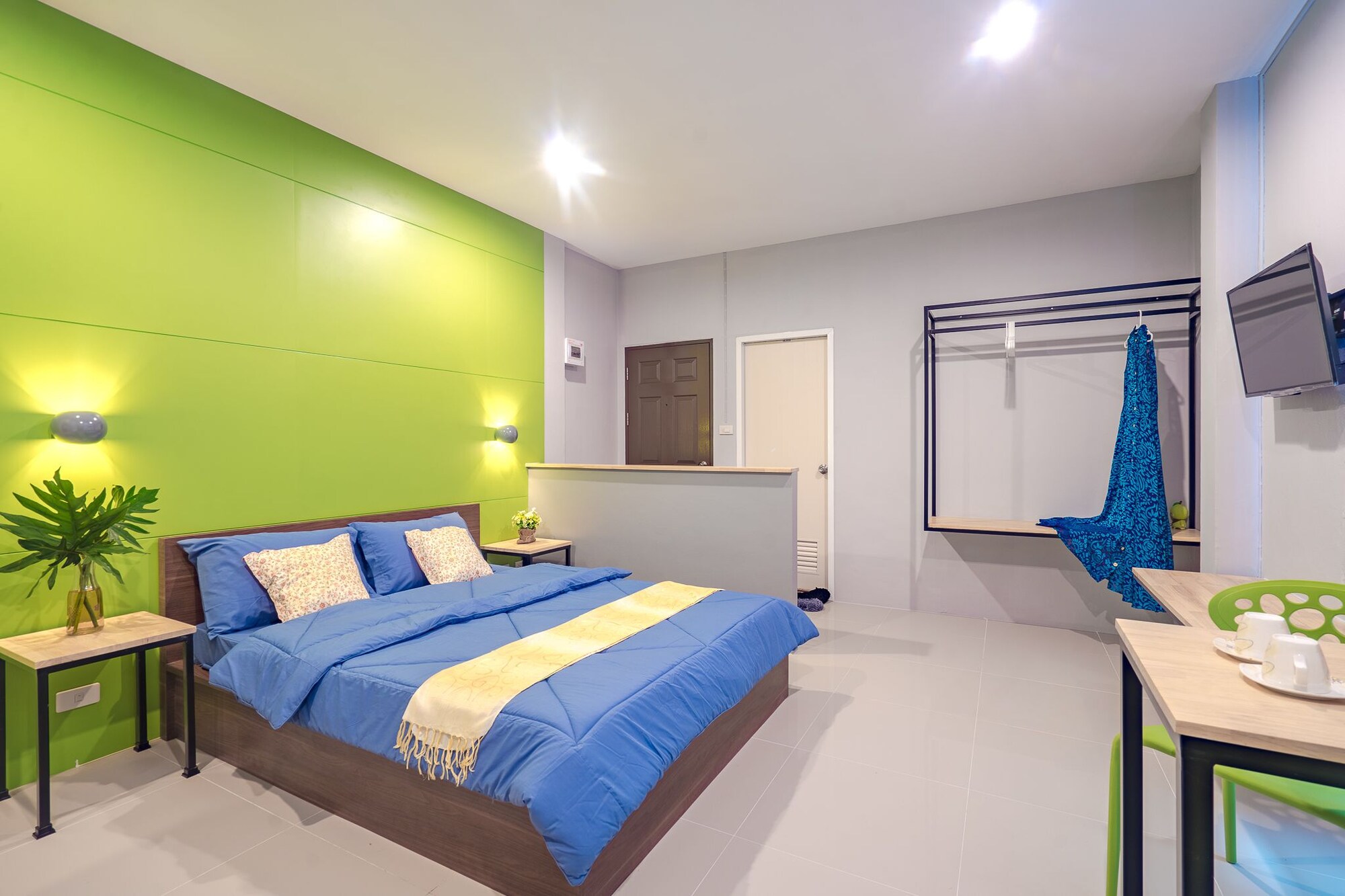 DELUXE, DOUBLE BED, BALCONY