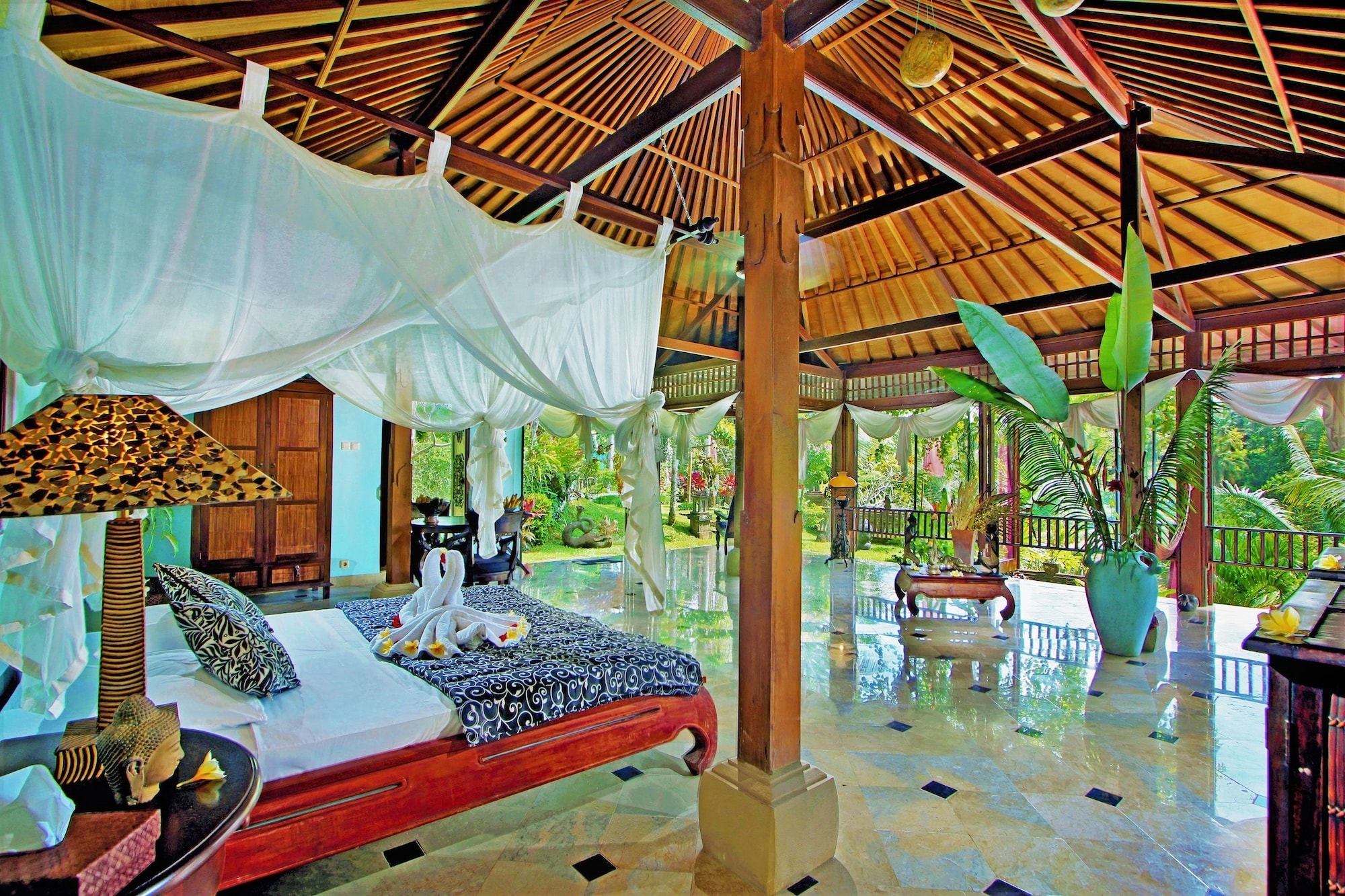 VILLA, PRIVATE POOL
