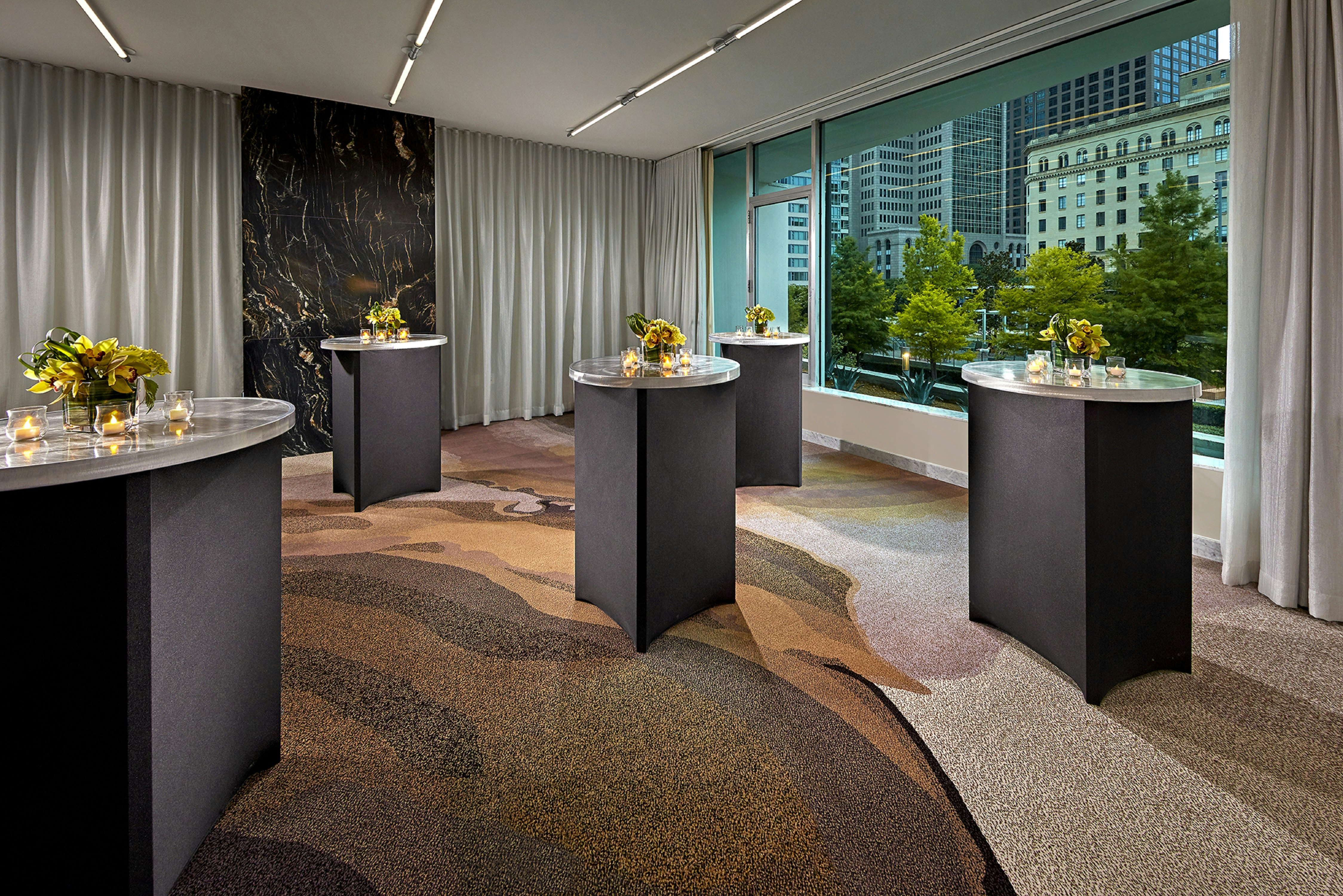 The Statler Dallas Curio Collection By Hilton 29/50