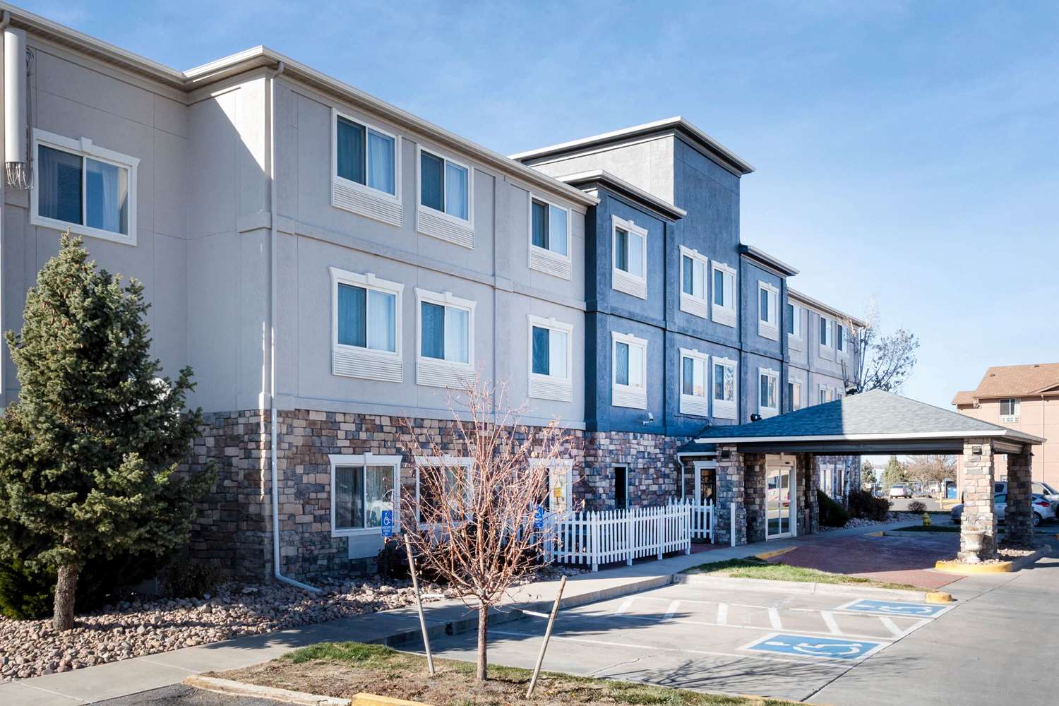 Baymont by Wyndham Henderson-Northeast Denver 50/58