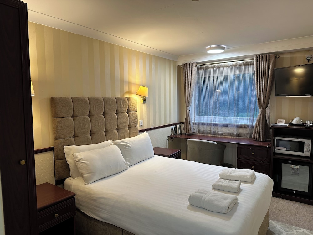 Normanhurst Hotel 10/50