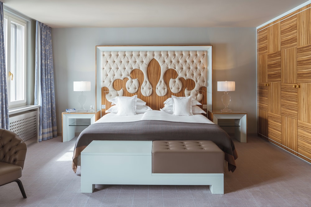 Junior Suite, Deluxe, King Bed, Lake View