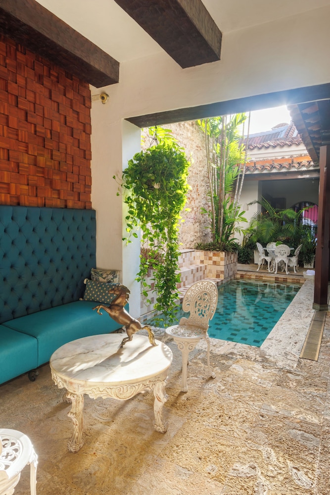 Hotel Boutique Santo Toribio 44/66