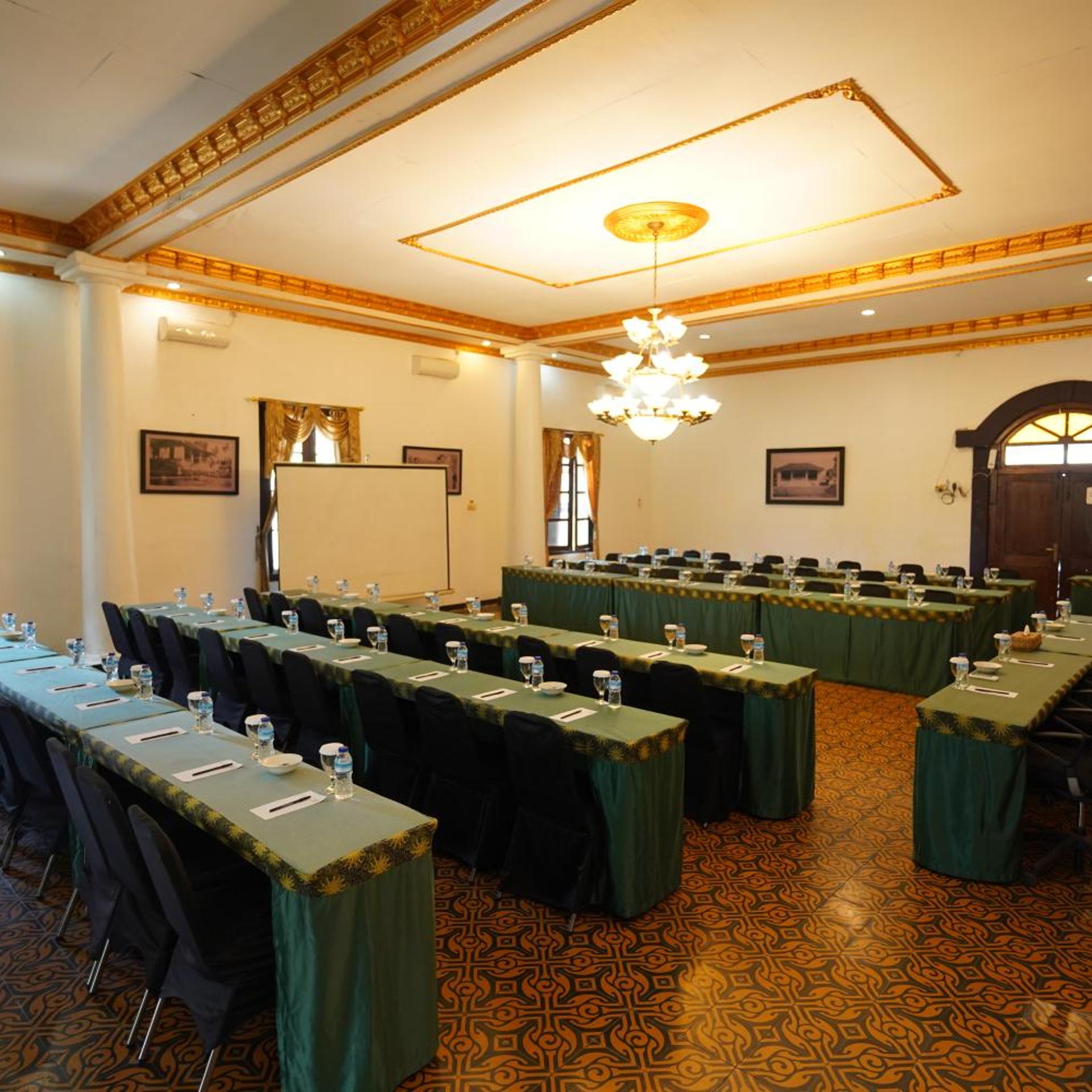Horison Resort Tlogo Semarang 32/36