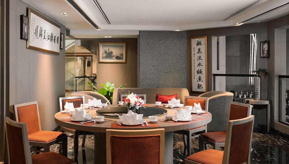 Avani Ratchada Bangkok Hotel 51/67
