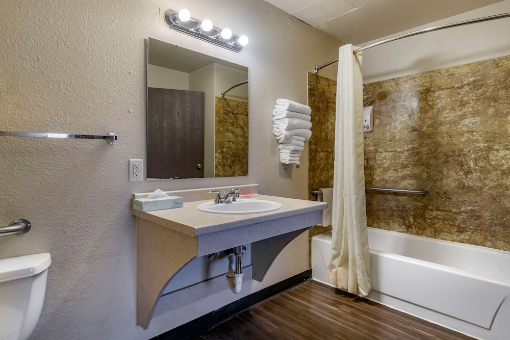 Econo Lodge Ellensburg Near University 23/35