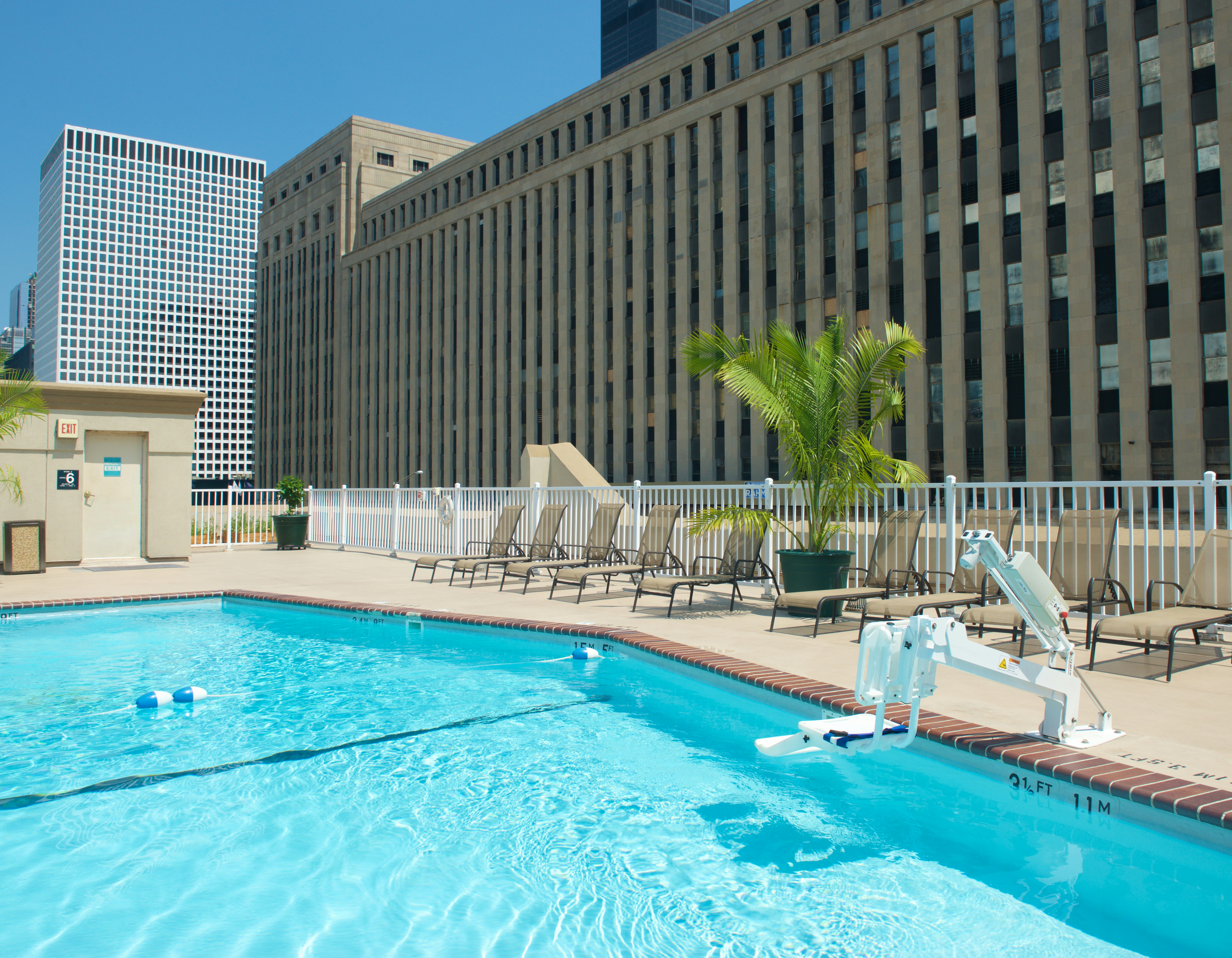 Holiday Inn & Suites Chicago-Downtown, an IHG Hotel 39/41