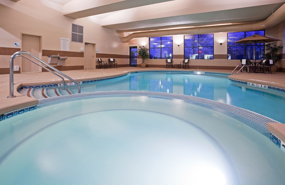 swimming pool spa