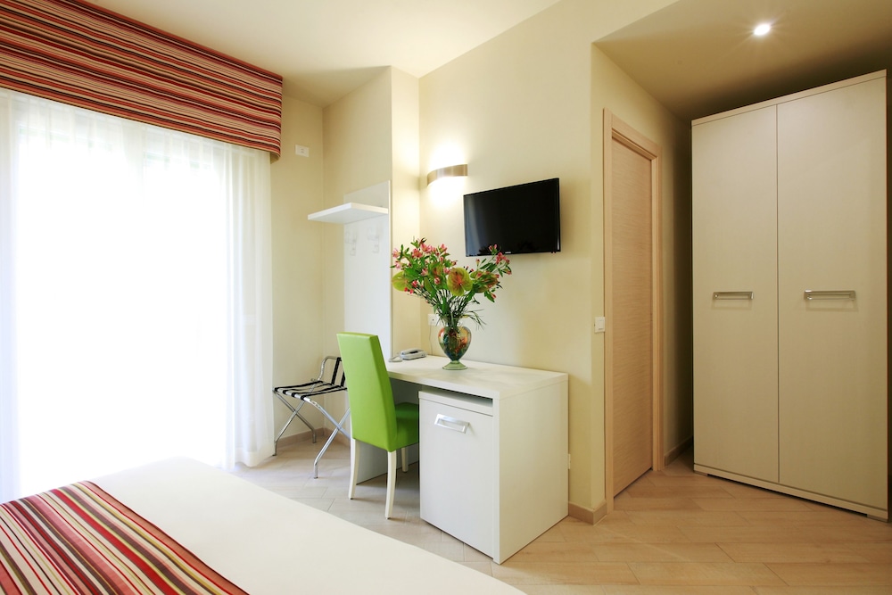 Hotel Souvenir 26/50