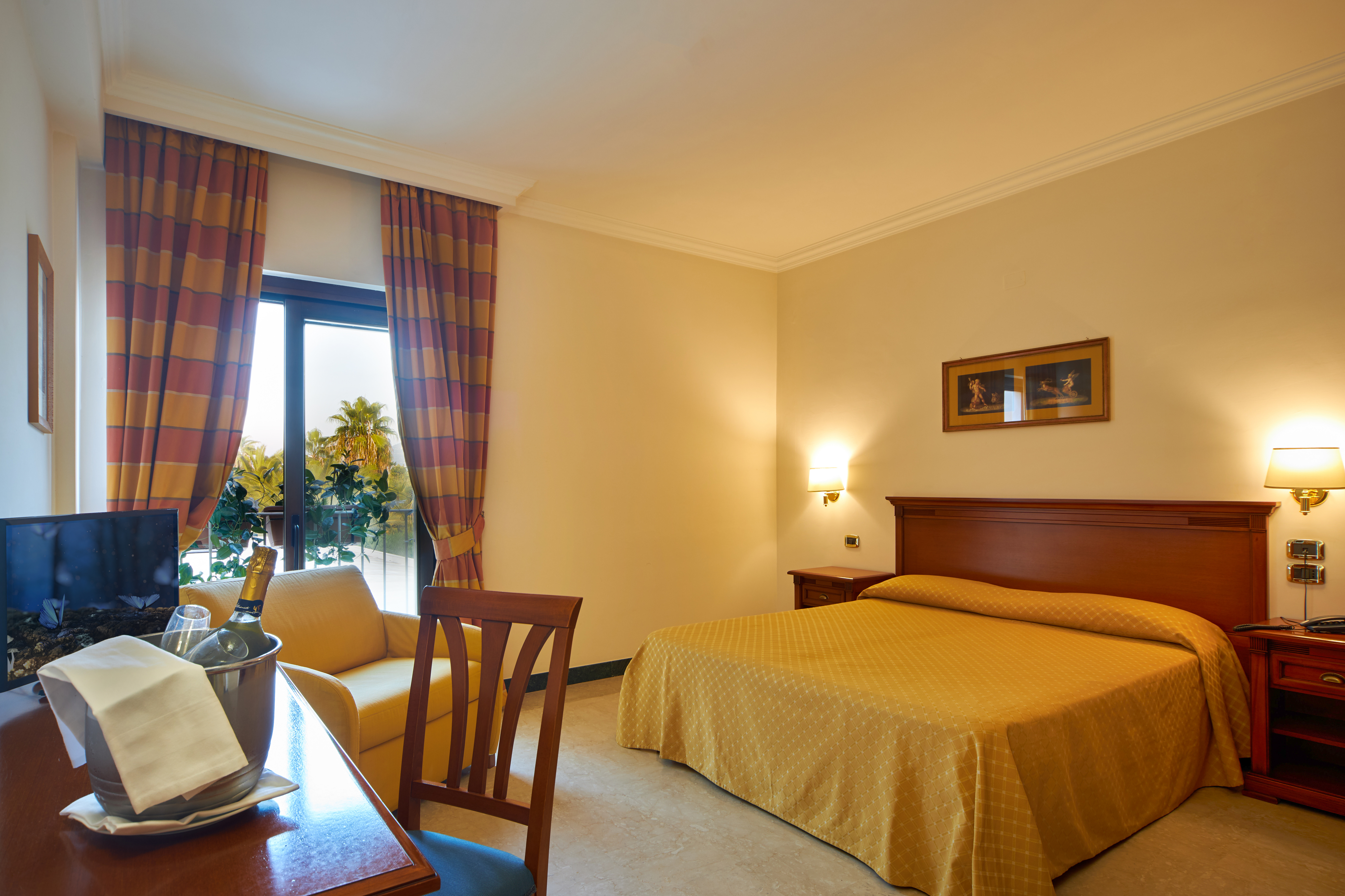 Minerva Resort Hotel 12/47