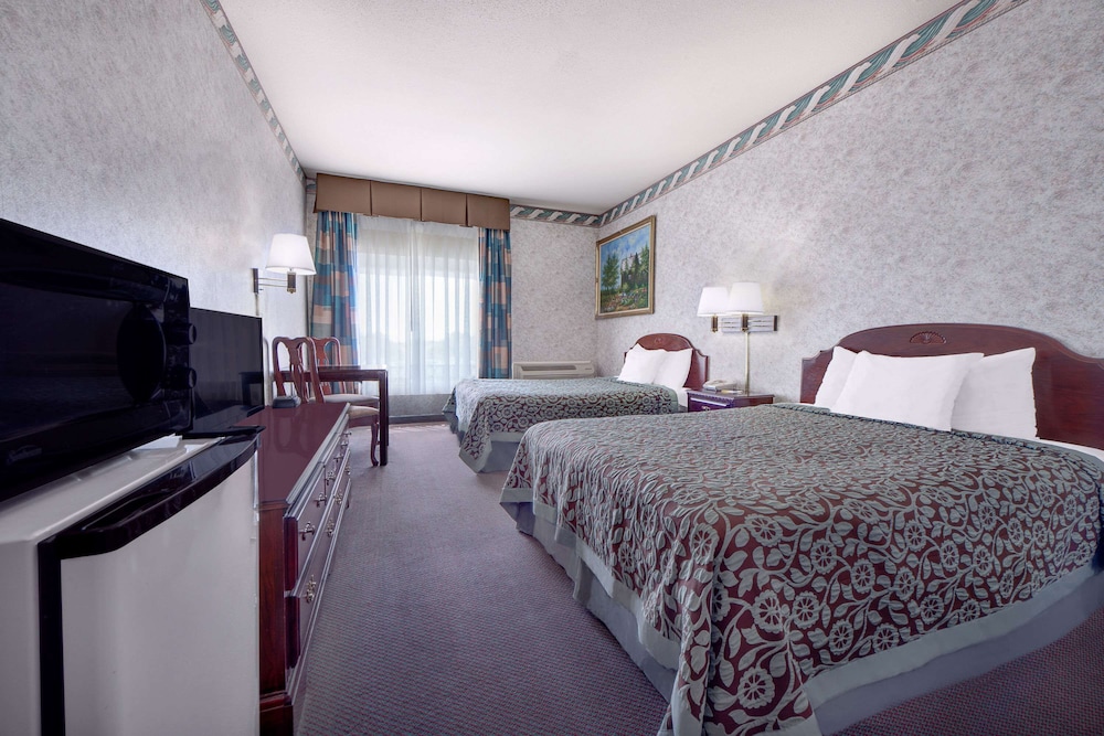Days Inn by Wyndham Vega TX 7/25