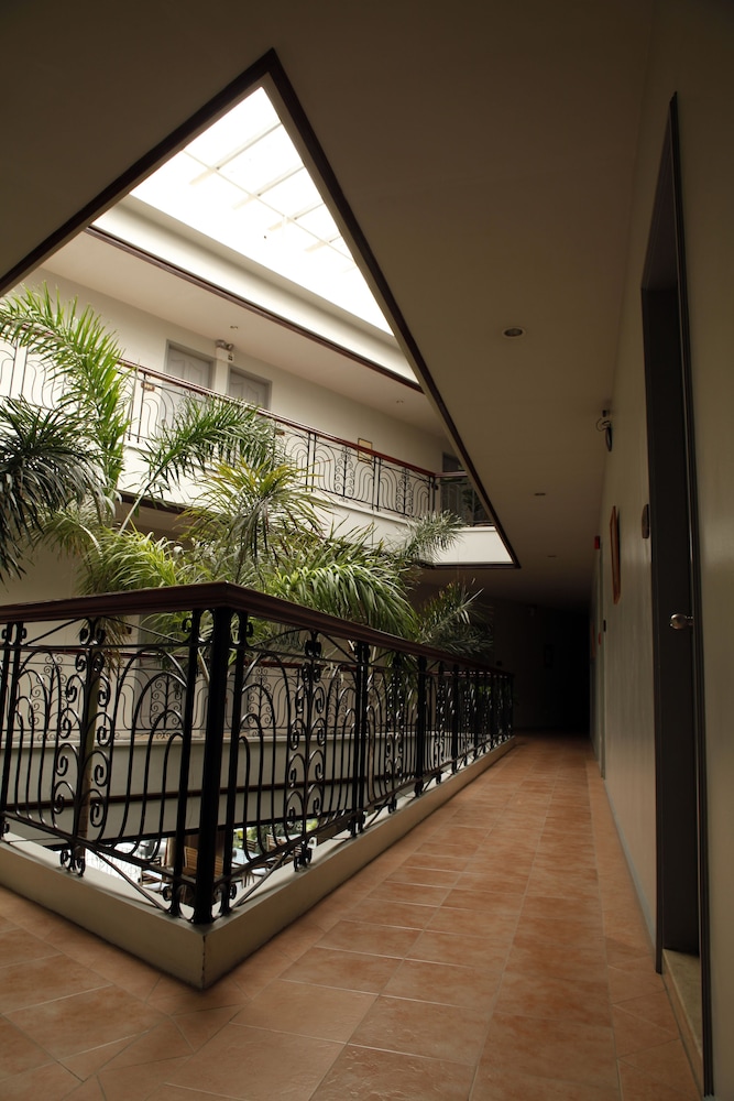Casa Leticia Business Inn 5/57