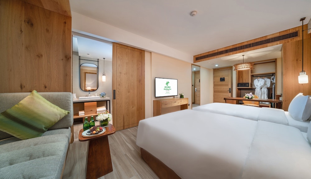 Holiday Inn Jilin Beidahu 11/75