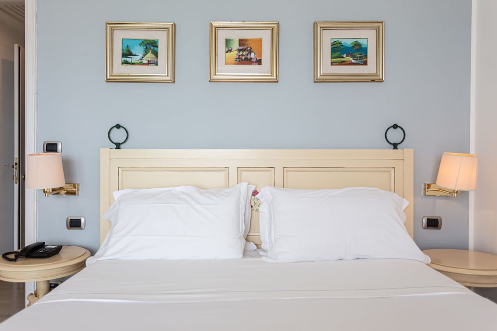 Superior, Single, Double Bed, Sea View, Cavalluccio Marino 4/9