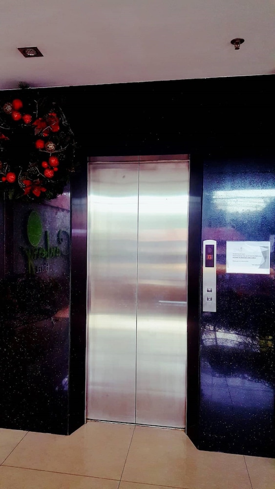 Canberry Hotel 6/49