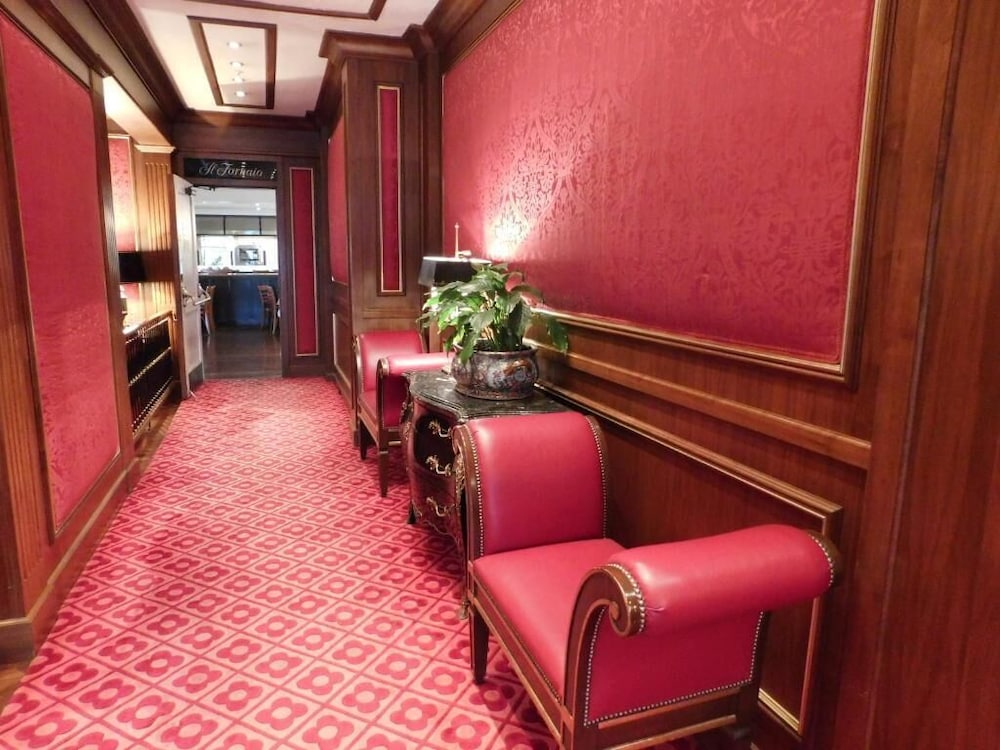 Pine Inn 37/56