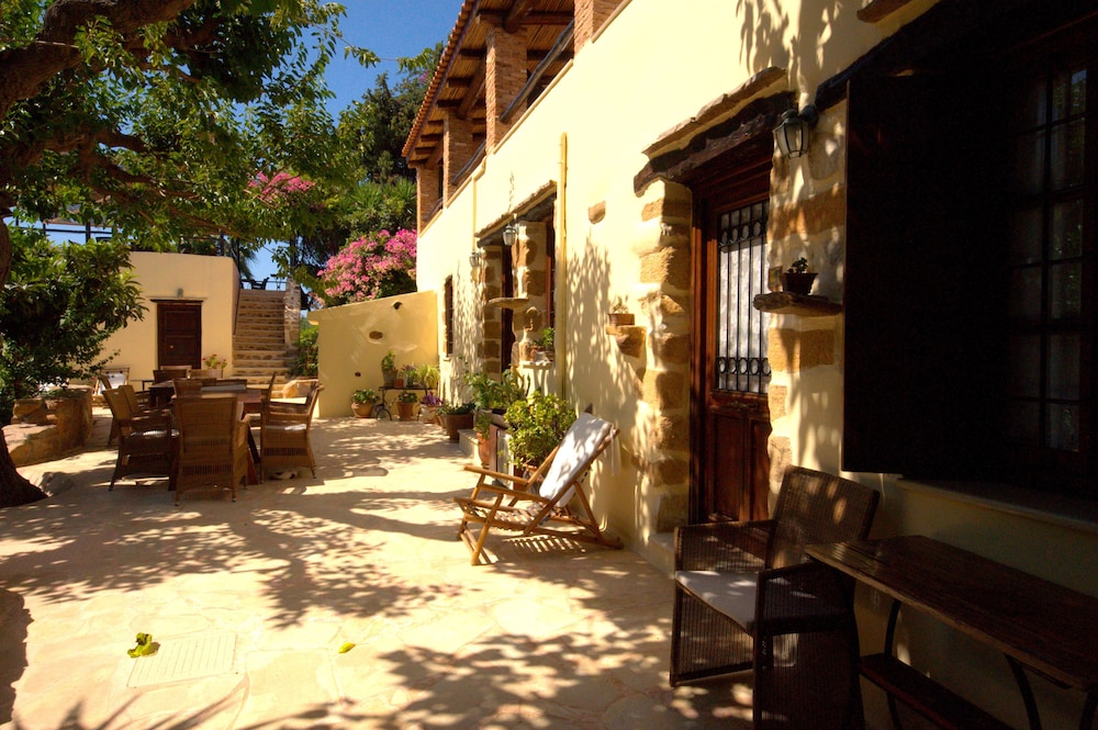 Elia Traditional Hotel & Spa 44/50
