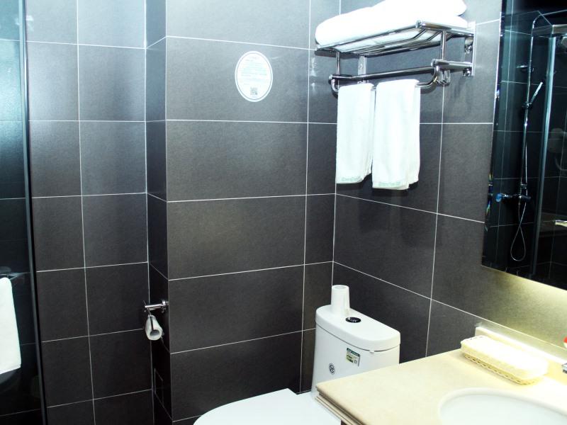 GreenTree Inn Lvliang Xiaoyi City Fuqian Street Hotel 21/22