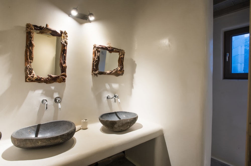 Amallini Suites 17/50