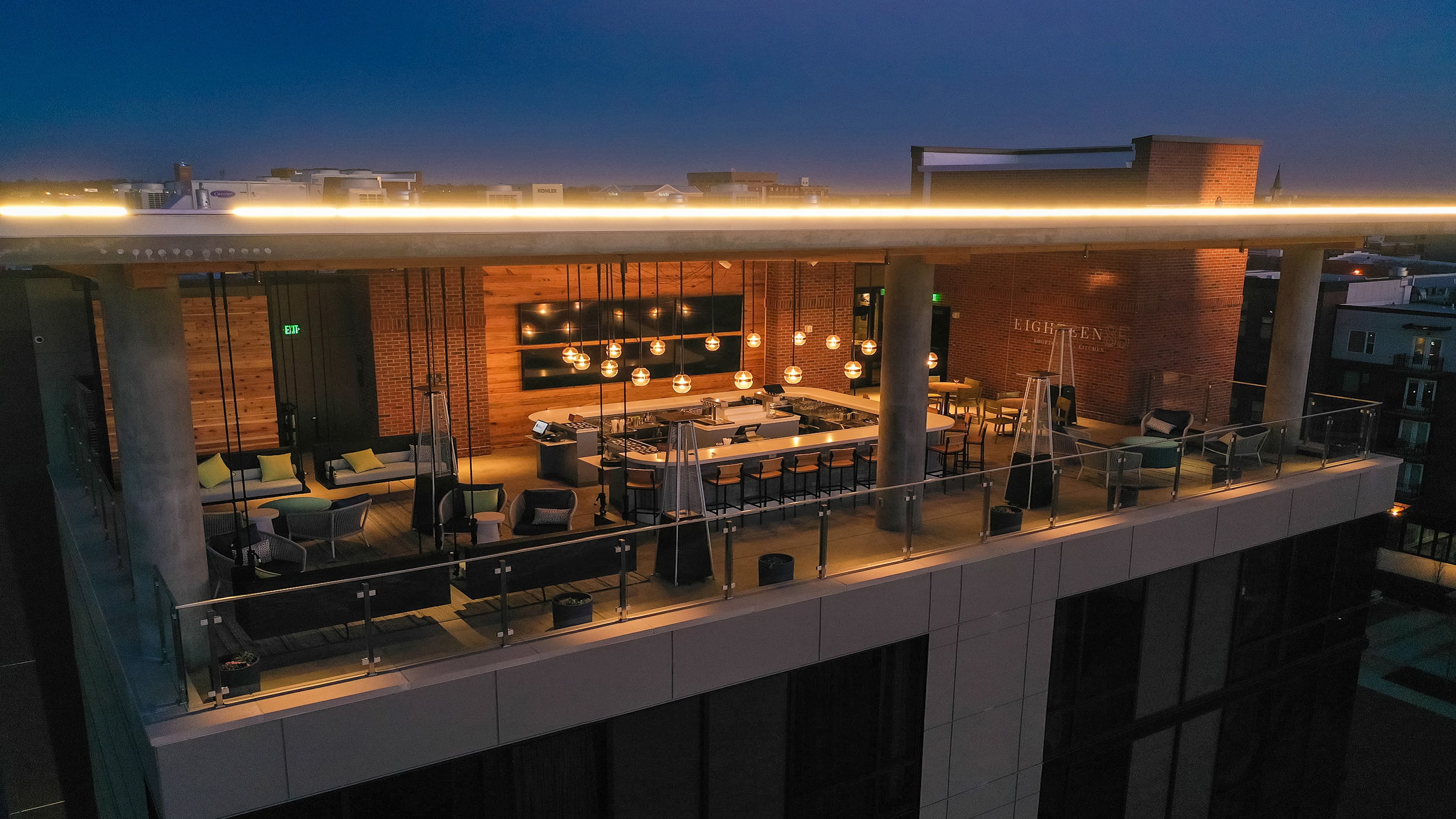 Hotel Indigo Columbus At Riverfront Place 4/68