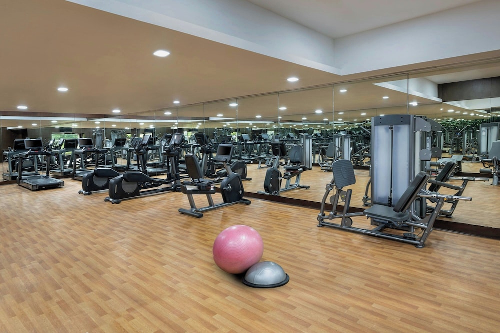 Courtyard By Marriott Mumbai International Airport 23/50