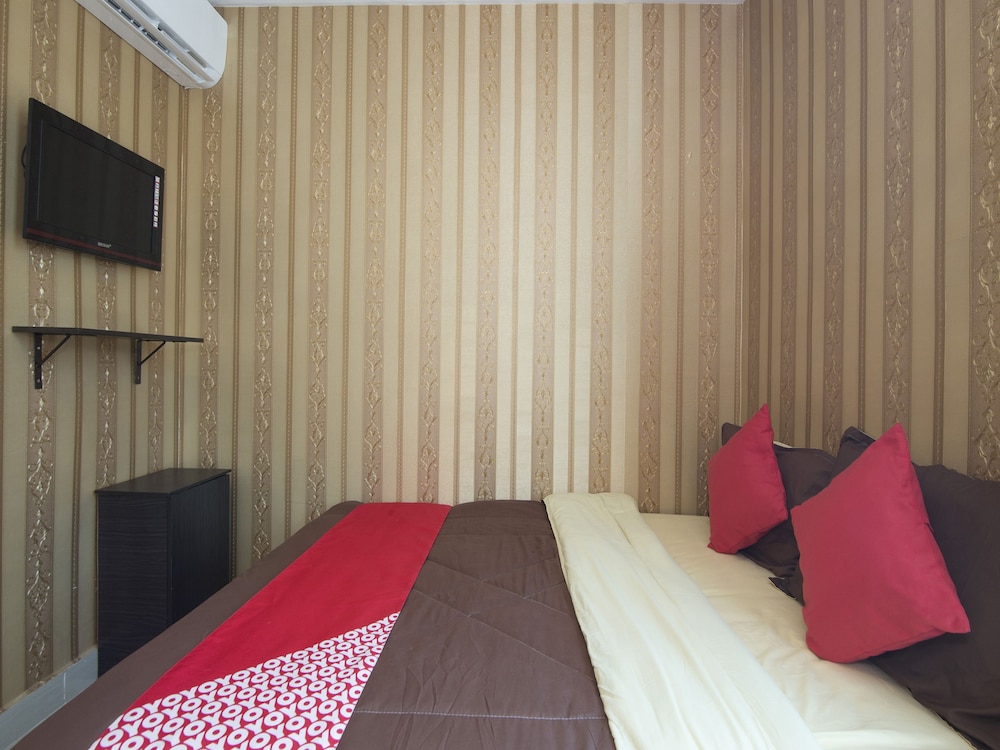 OYO 439 Night Queen Hotel (ex. Night Queen Hotel) 19/32