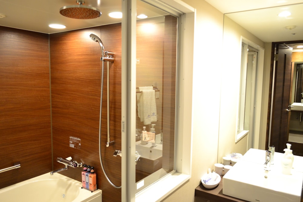 DAIWA ROYNET HOTEL MATSUYAMA 24/63