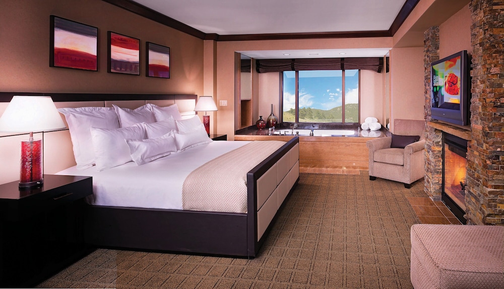Spa, Suite, King Bed
