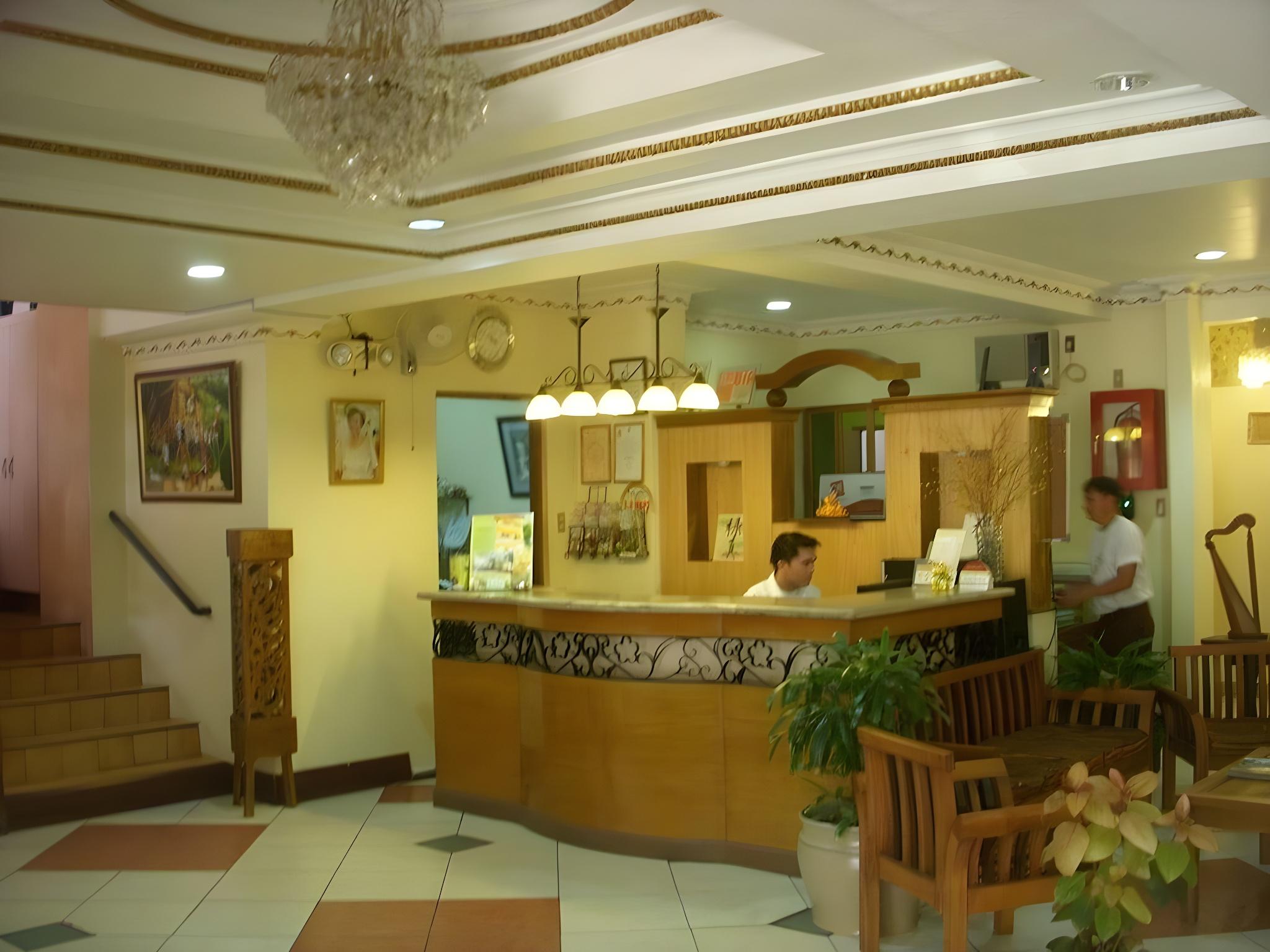 Plaza Maria Luisa Suites Inn 9/38