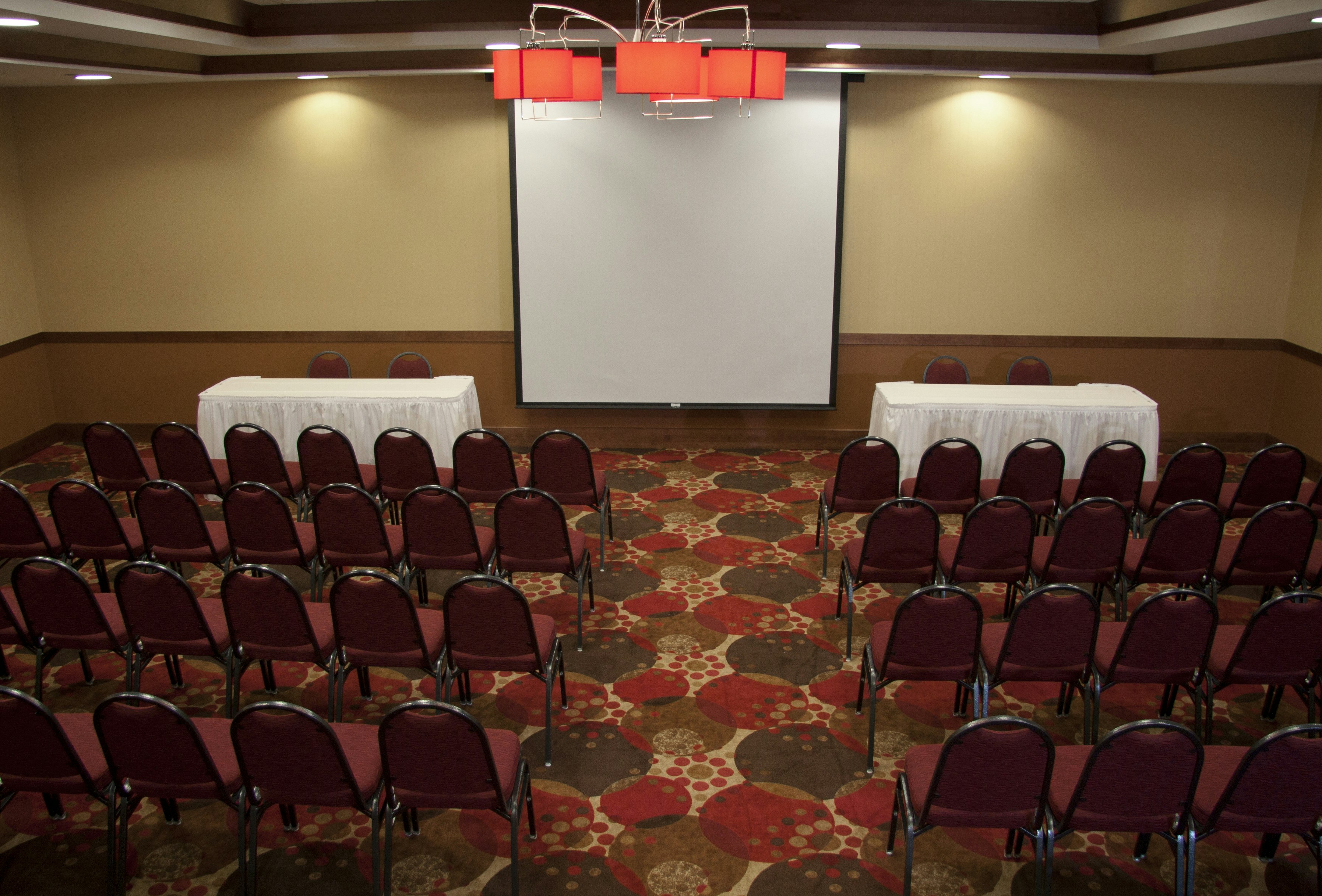 Hilton Garden Inn Milwaukee Airport 52/60