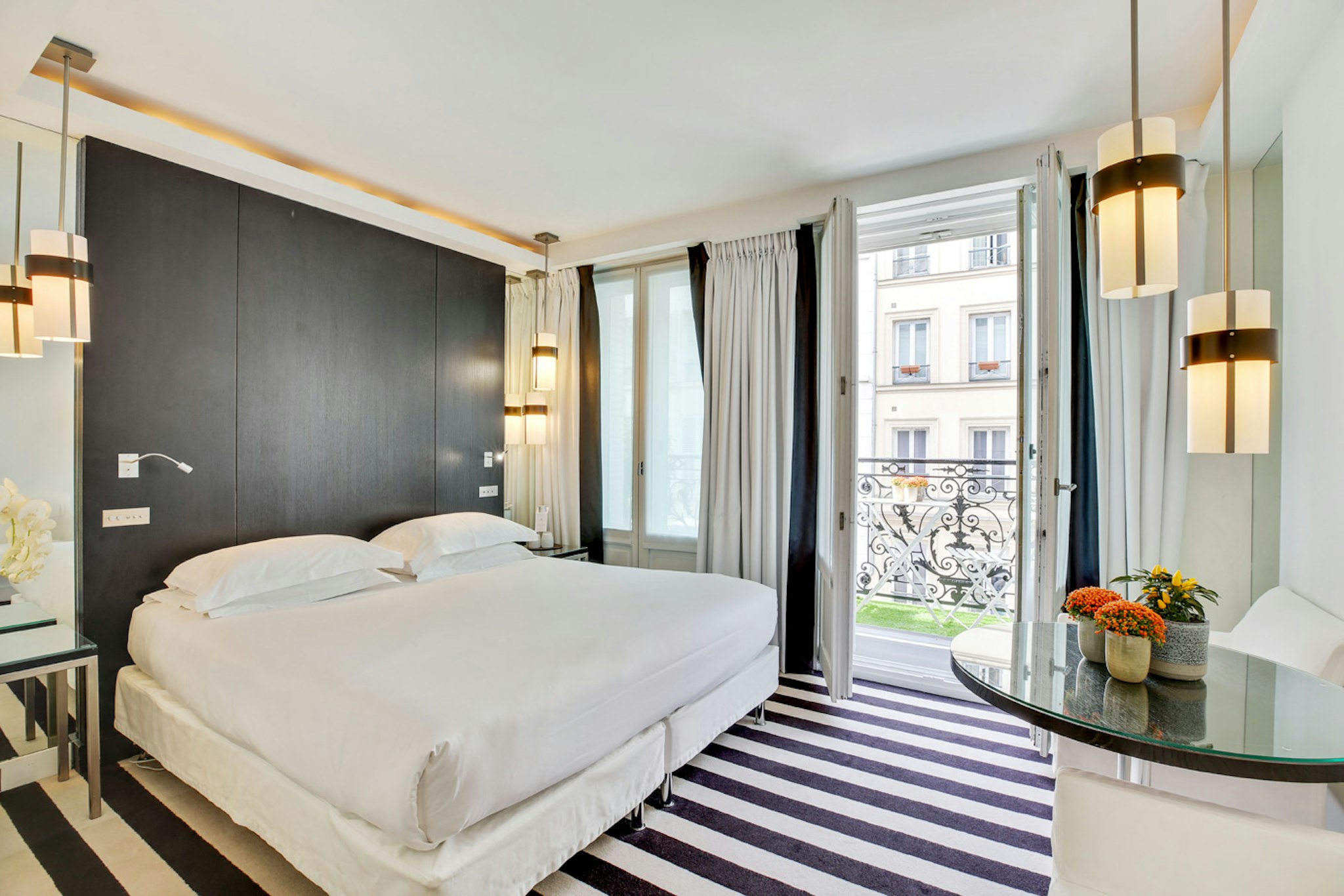 Le A Hotel 9/40