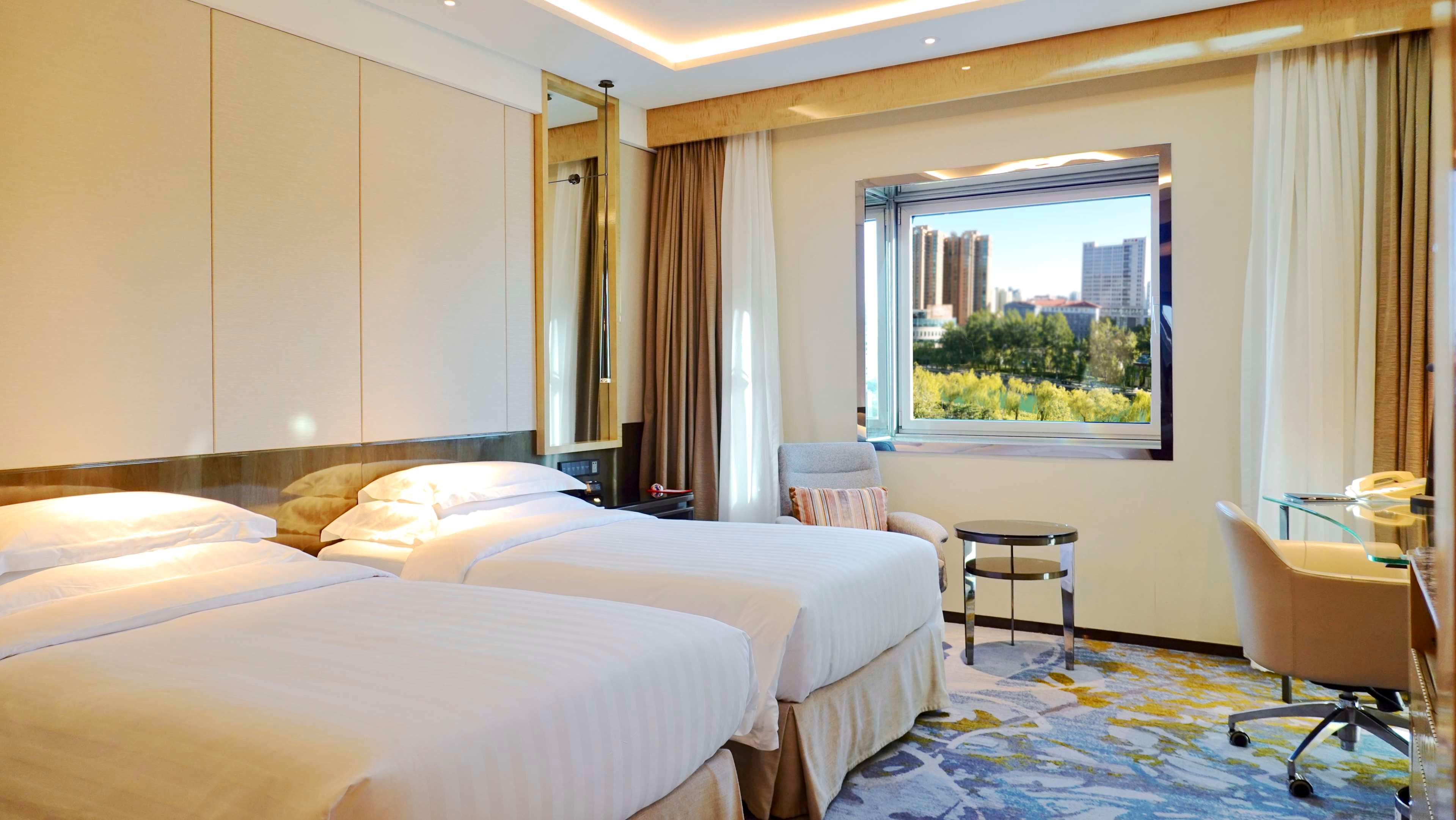 Executive, Twin Beds