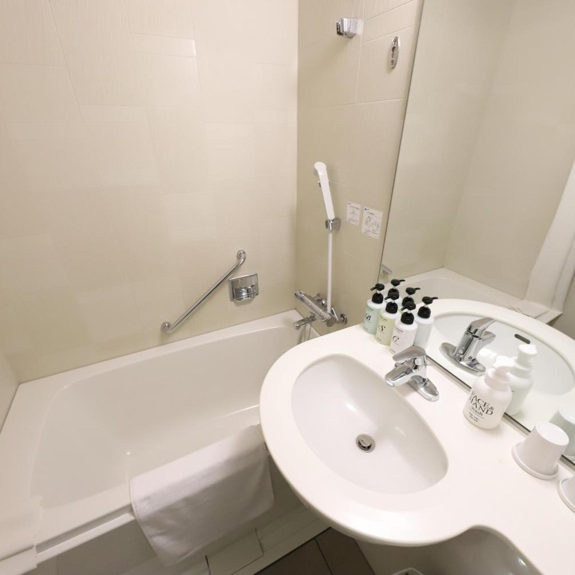 غرفة قياسية بسرير مزدوج للمدخنين، Smile Hotel Osaka Yotsubashi 3/3