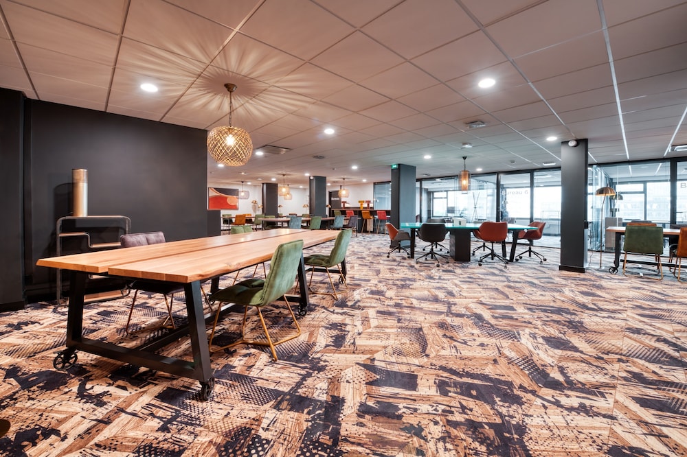 restaurant cafeteria
