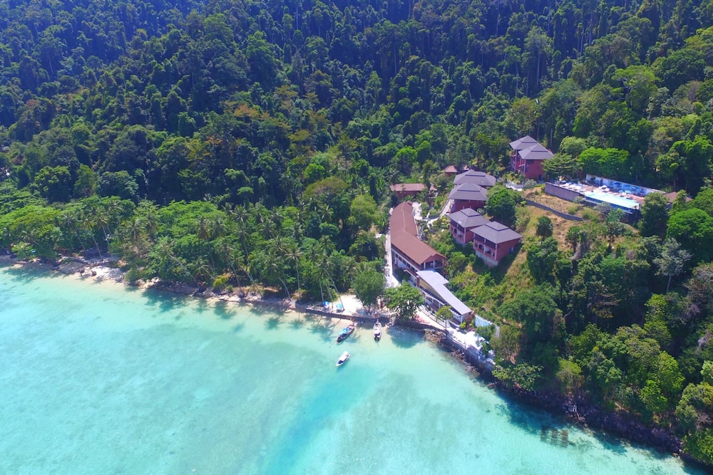 Koh Ngai Cliff Beach Resort 53/61