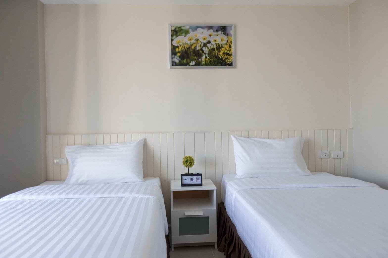 STANDARD, TWIN BEDS