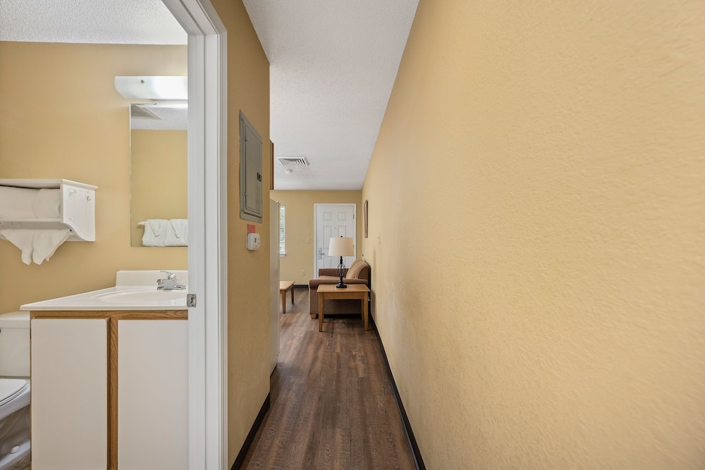 Affordable Suites Wilson 32/32