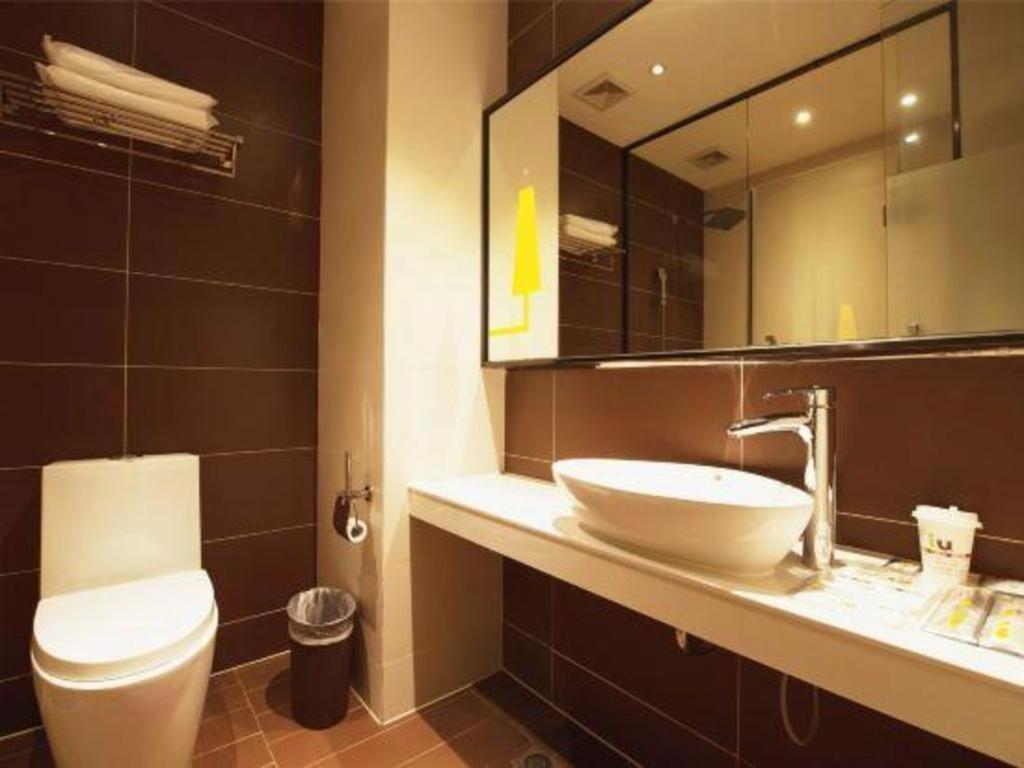 IU Hotel (Suzhou Dushu Lake Moon Bay Metro Station) 48/54