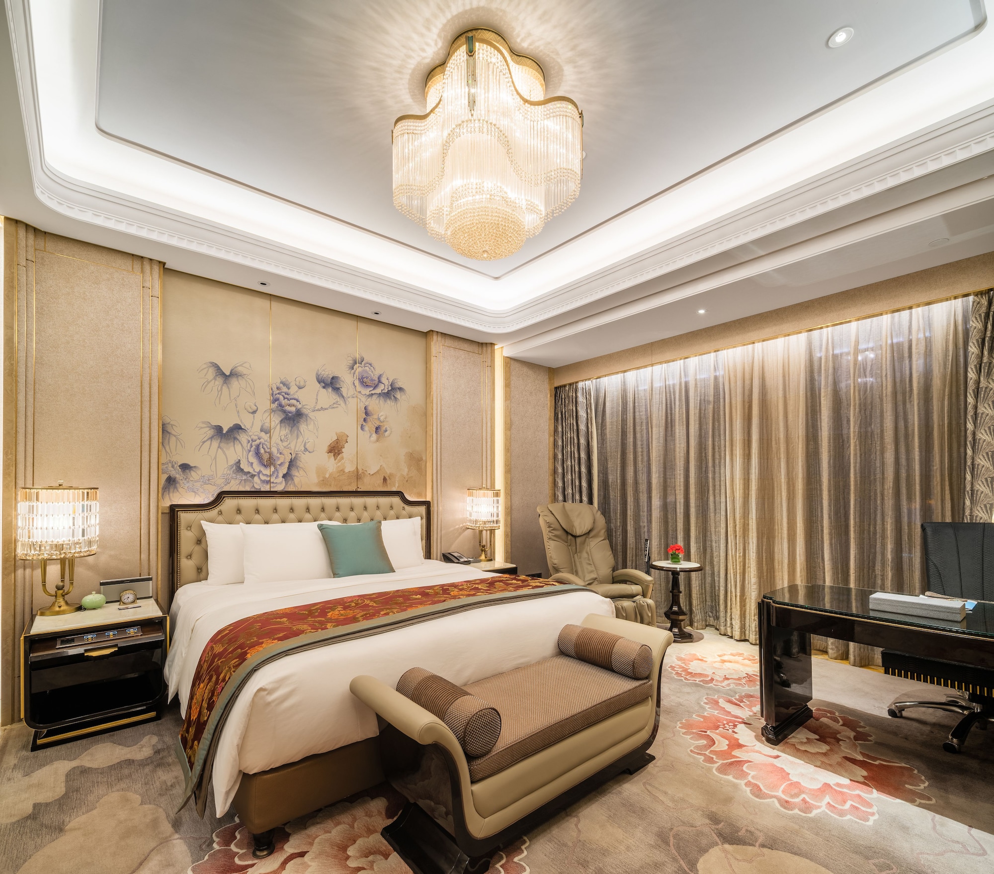 DELUXE, EXECUTIVE, KING BED
